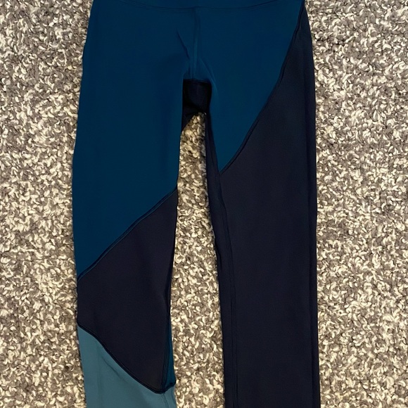 Wunder Under Hi-Rise 7/8 Tight color block - Picture 6 of 6